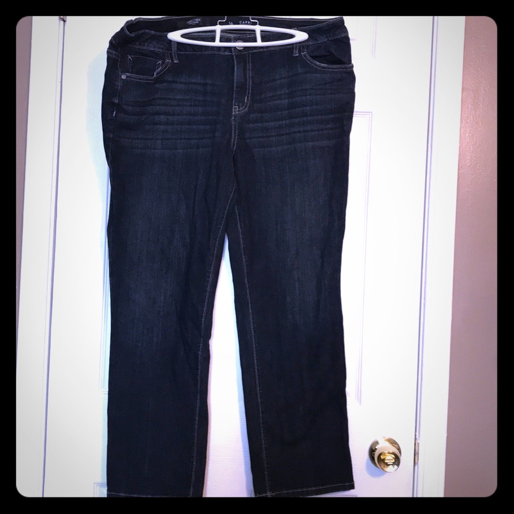 Dark wash Capri